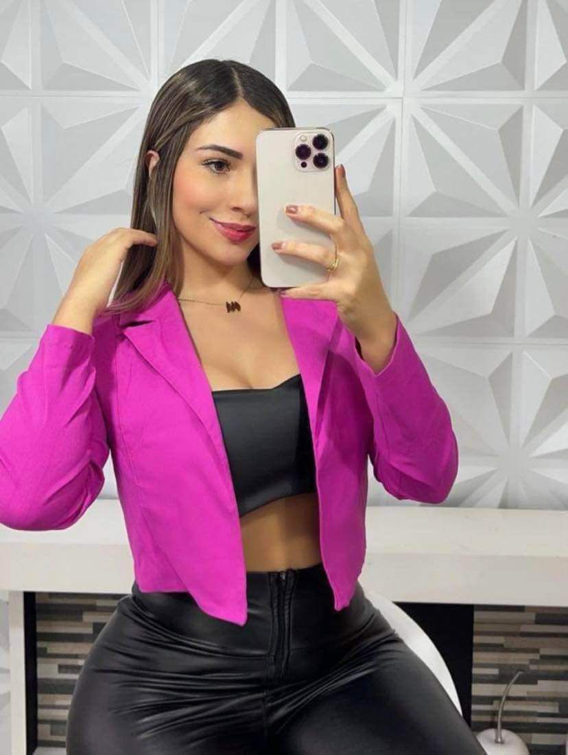 BLAZER FORMAL EN BENGALINA CORTO