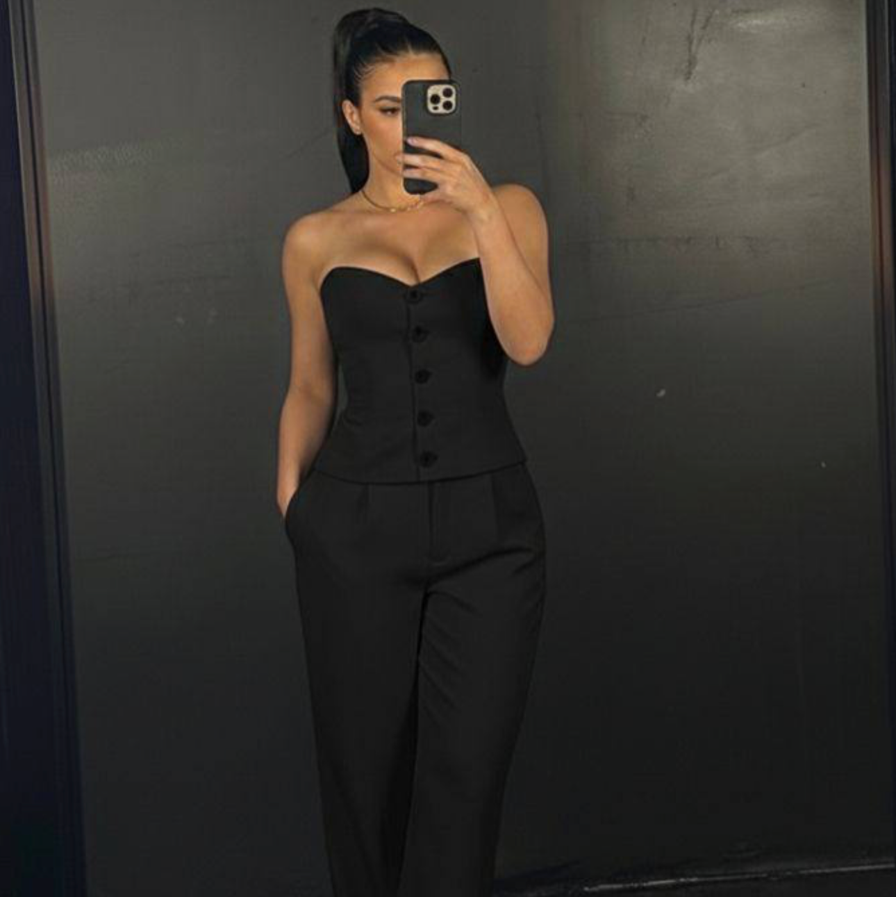 Dúo Corset & Pantalón Viena: Elegancia atemporal