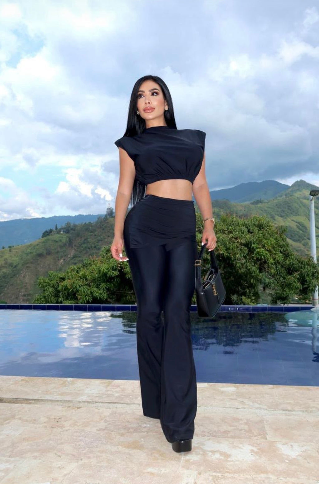 CONJUNTO IVONEE CON PUSH UP