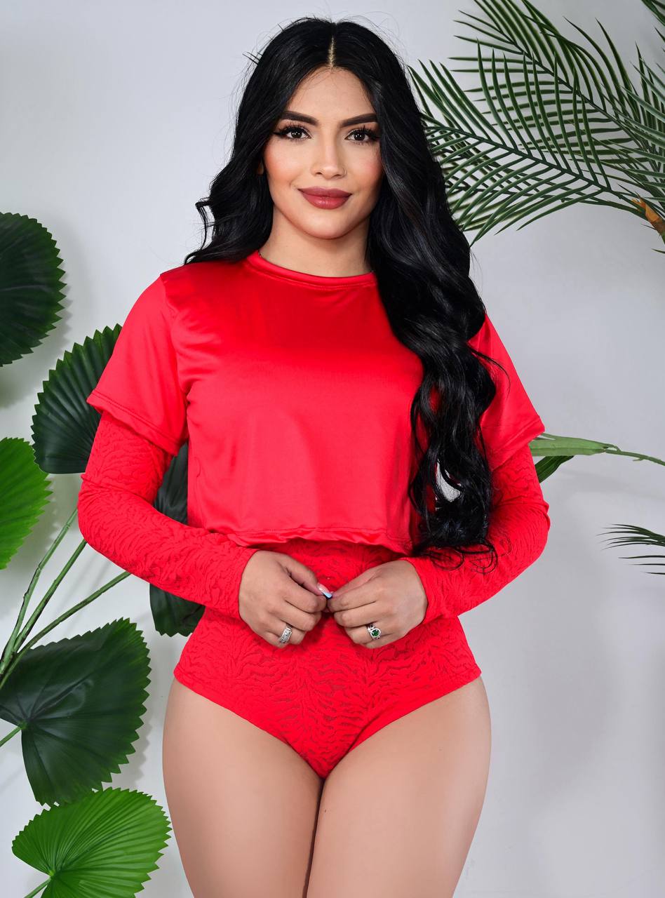 CONJUNTO BODY EN ENCAJE Y BÁSICA
