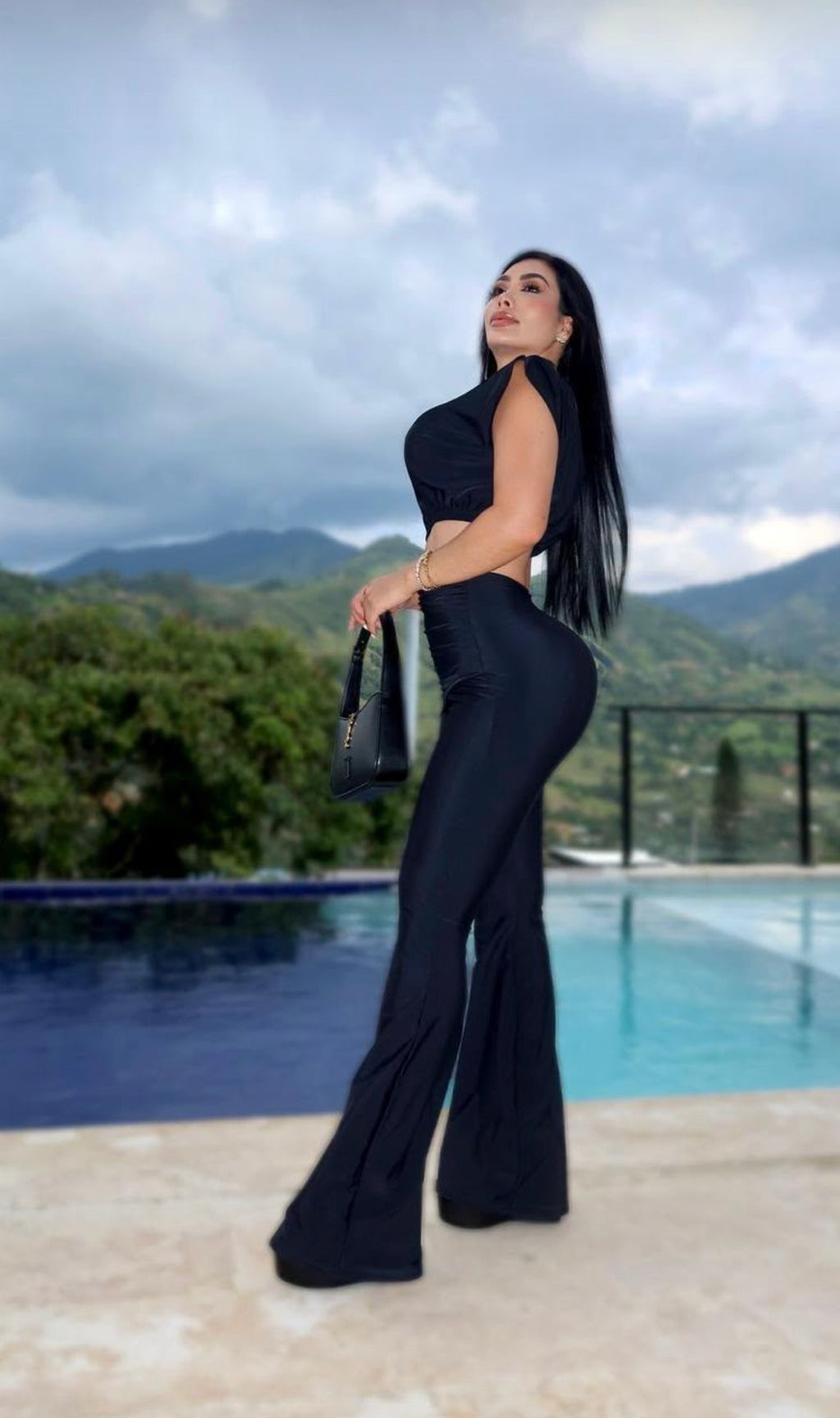 CONJUNTO IVONEE CON PUSH UP
