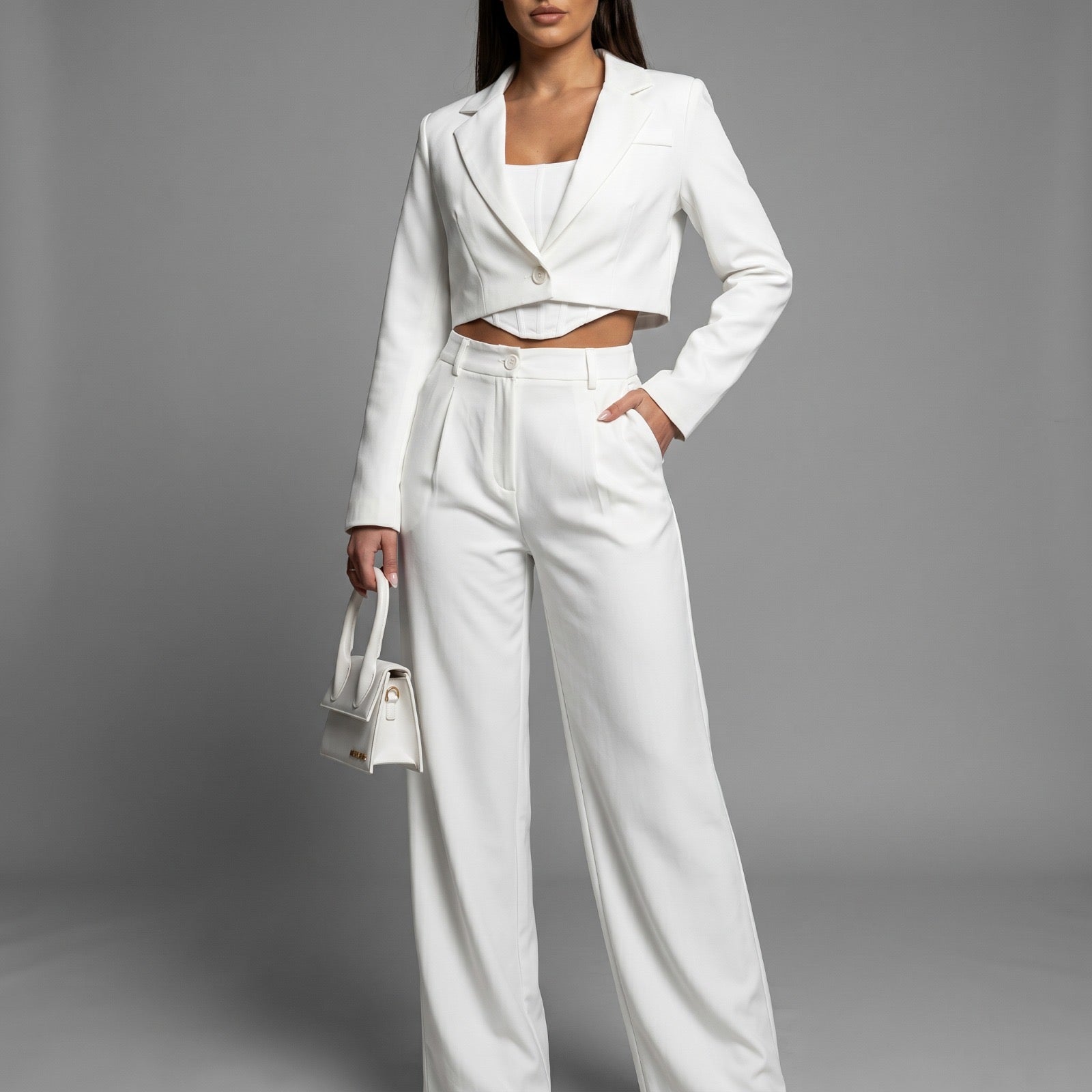 TRAJE GRECIA BLAZER CORTO Y PANTALÓN BOTA RECTA