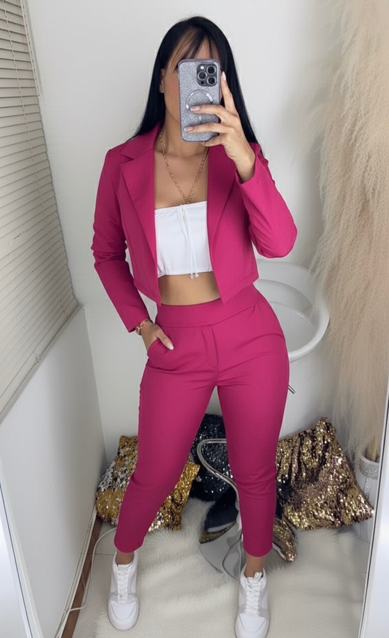 SET TRES PIEZAS BLAZER, PANTALÓN Y BÁSICA BLANCA