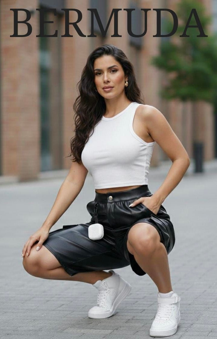 Bermuda en cuerina+ accesorio porta AirPod