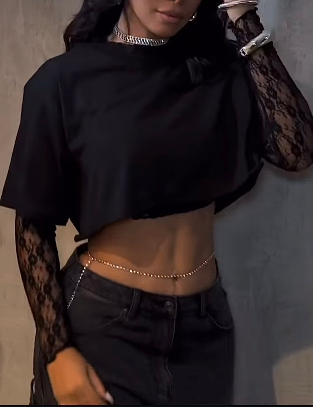 BÁSICA CON MANGAS EN ENCAJE