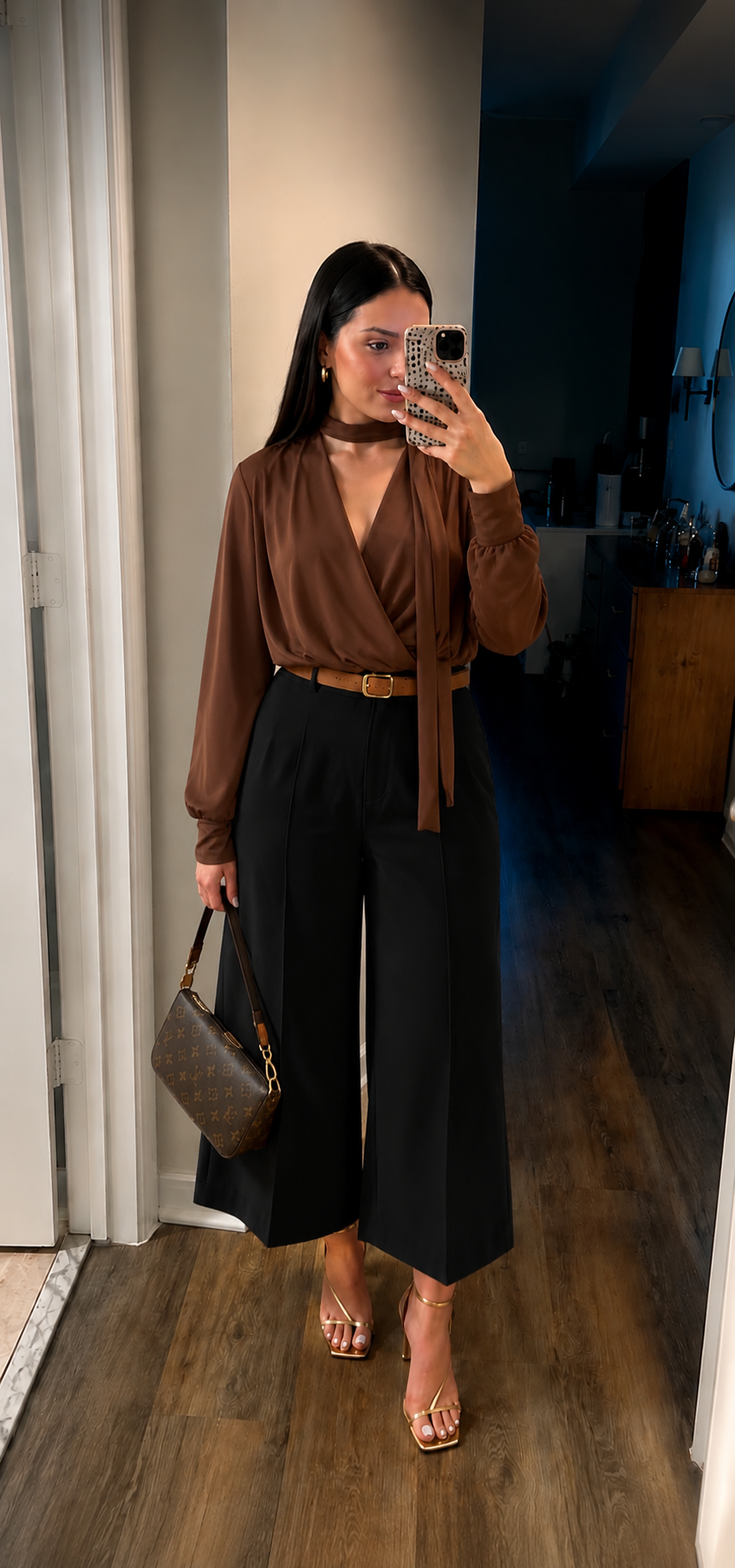 CONJUNTO GRETA CAPRI Y BLUSA VOLADA