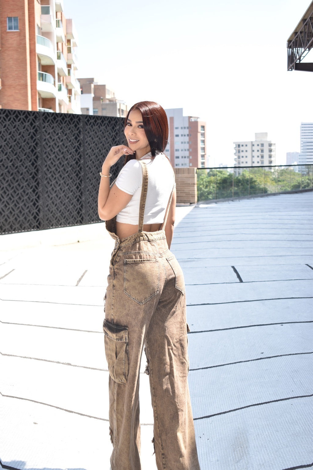 Overol Cargo en Denim "Vintage Earth" con Detalles Distressed