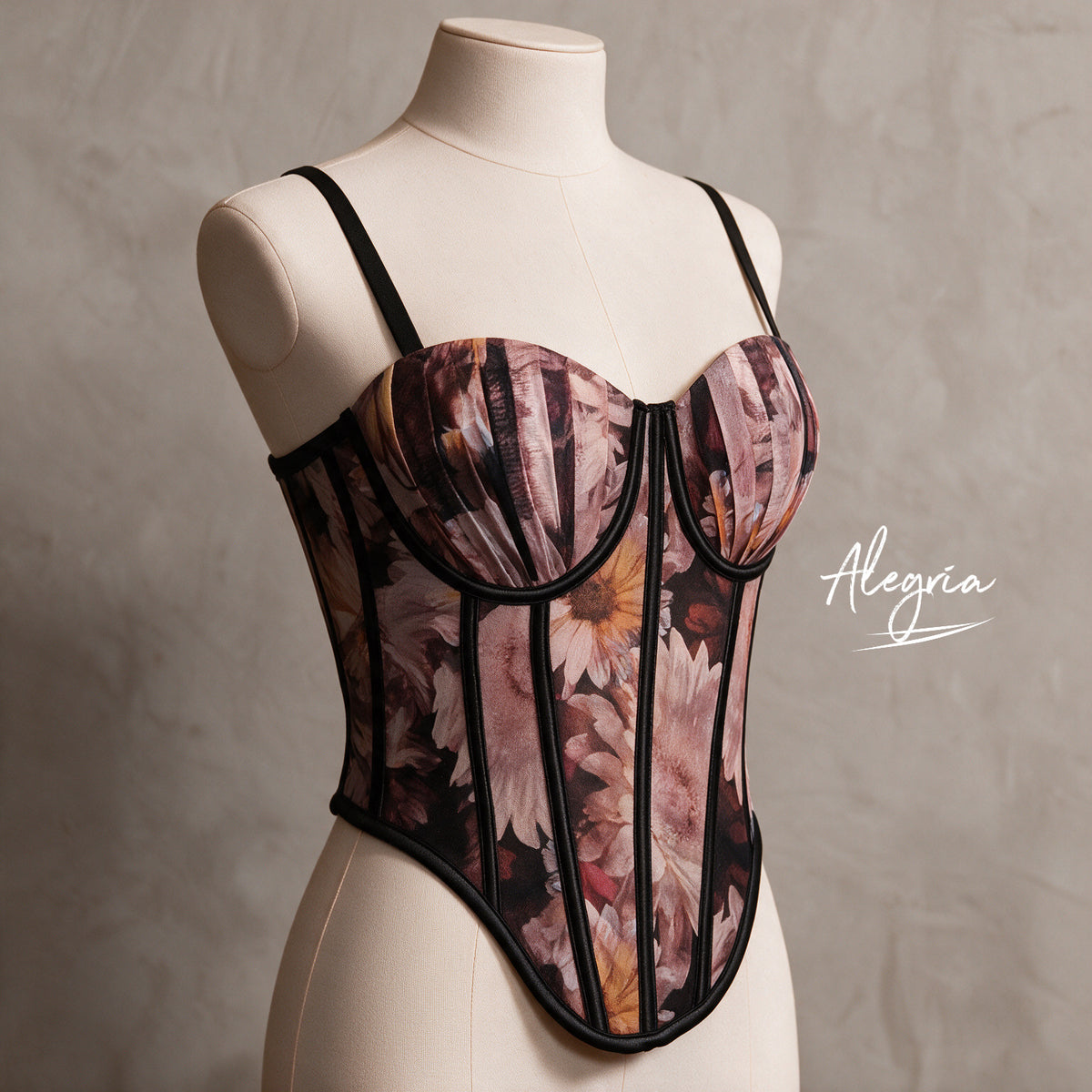 CORSET ROMANTICO ESTRUCTURADO CON COPA Y VARILLA