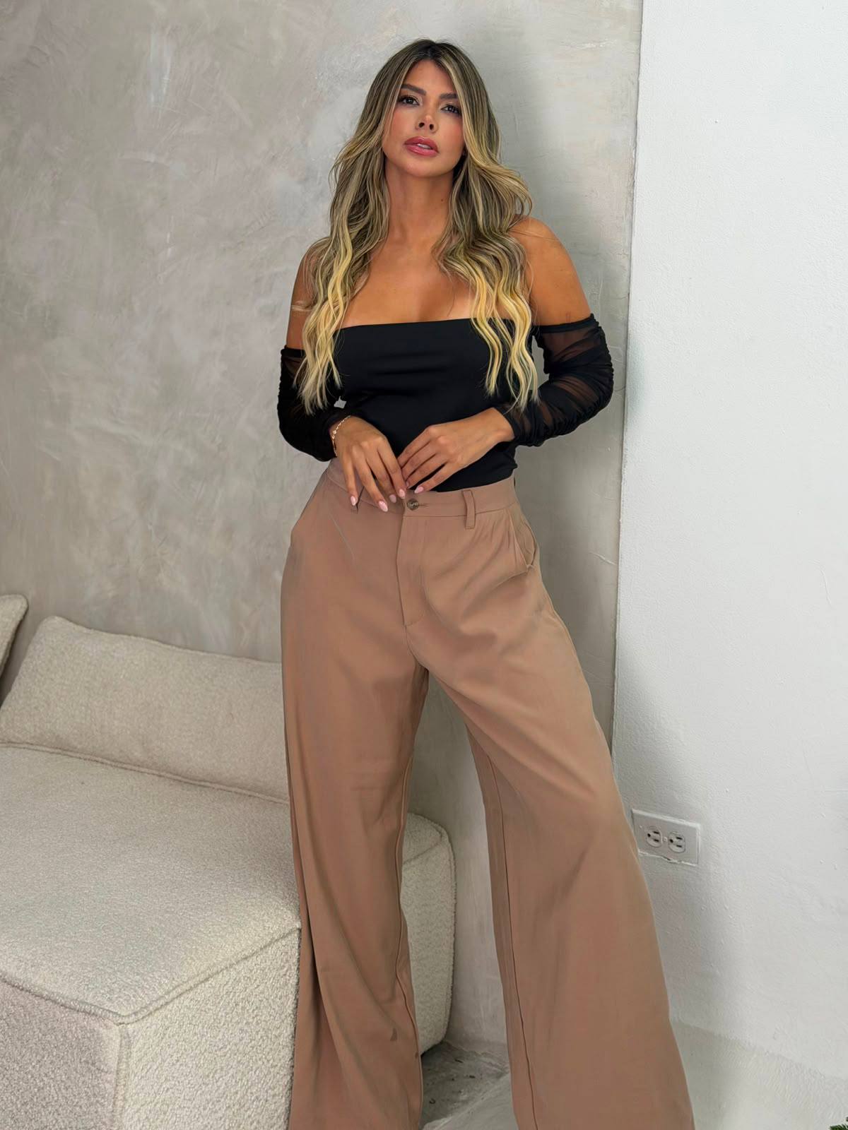 Conjunto Antonia | Body Off Shoulder + Palazzo Seda Premium