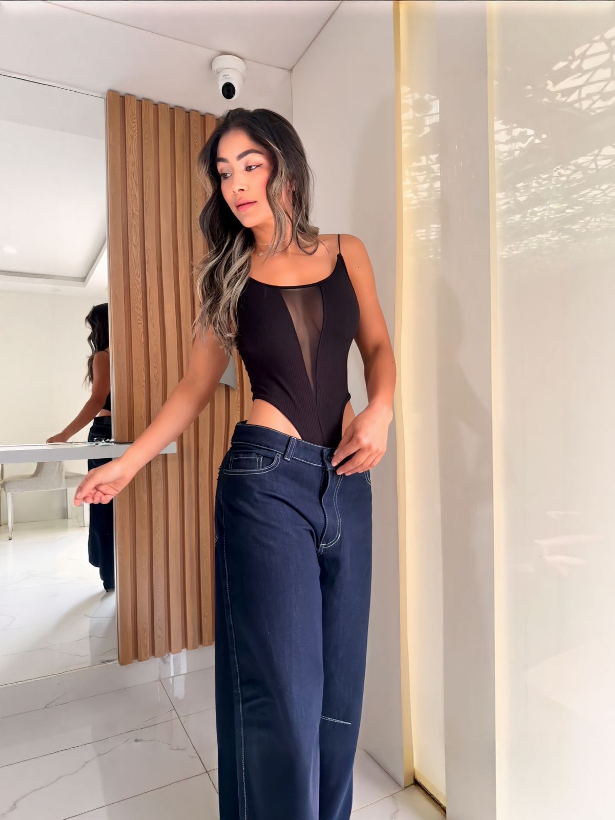 Conjunto Denim Balloon Azul Índigo – Camisera Pantalón Balloon Fit de Alta Costura