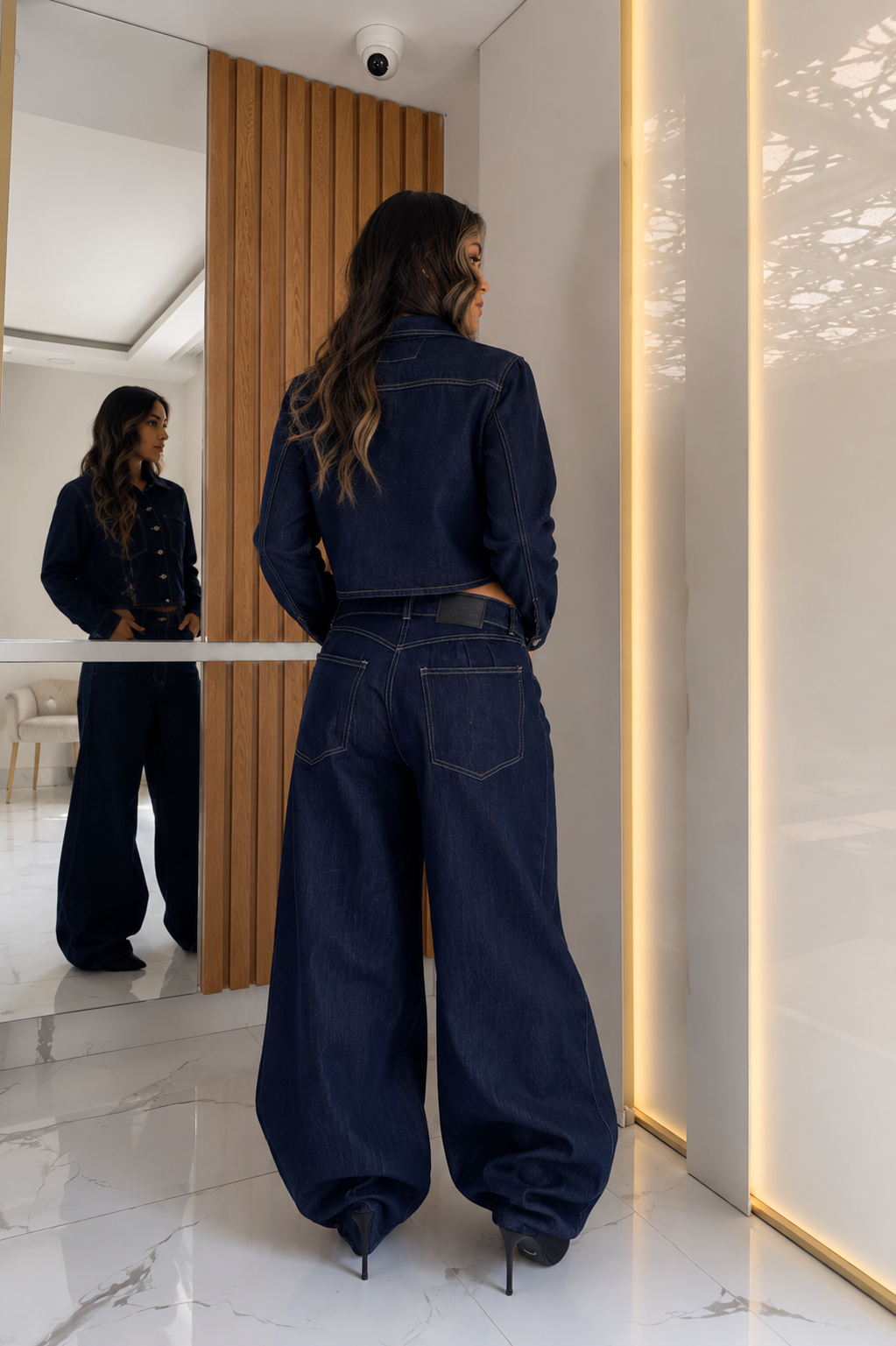 Conjunto Denim Balloon Azul Índigo – Camisera Pantalón Balloon Fit de Alta Costura