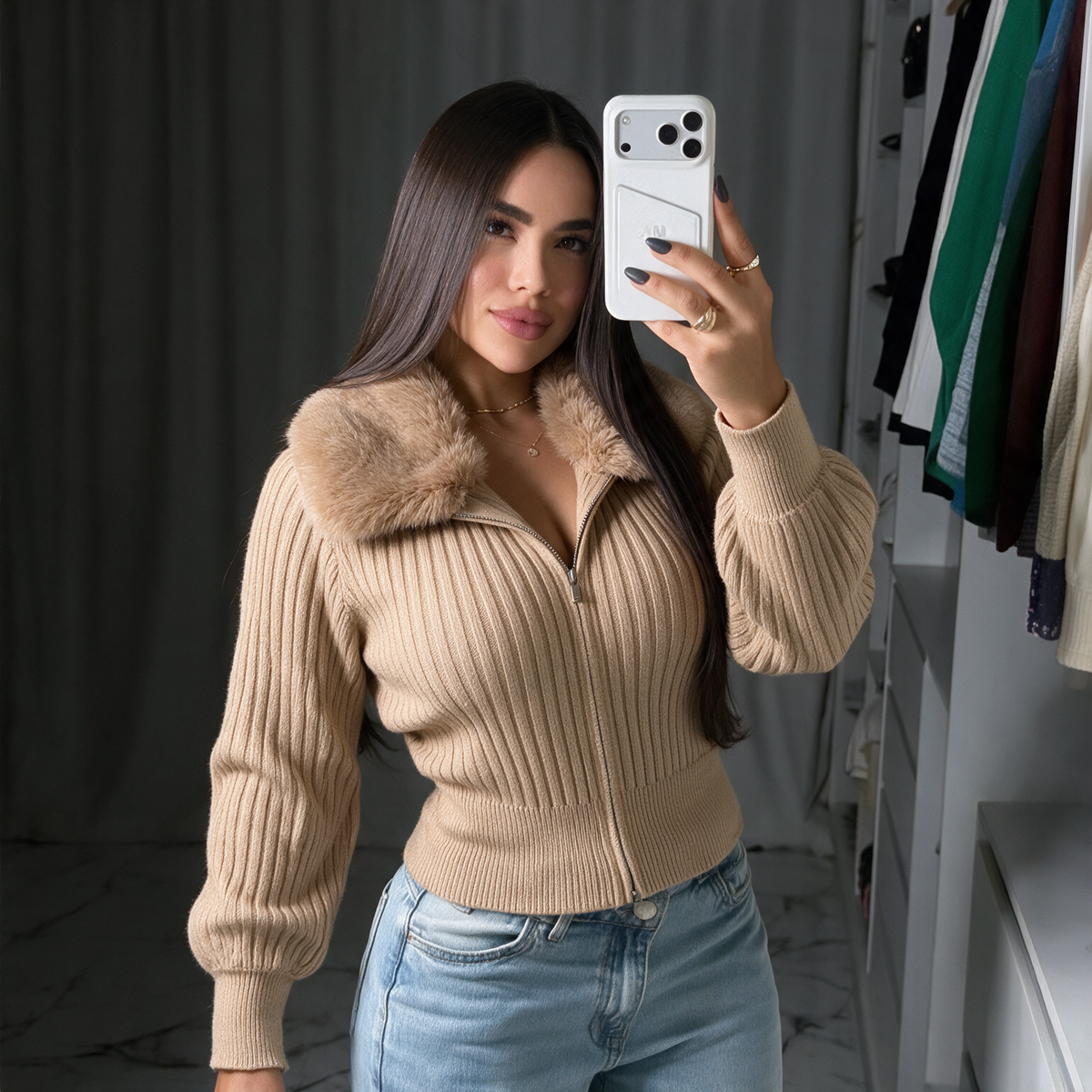 BUZO TIPO CARDIGAN CON PELUCHE