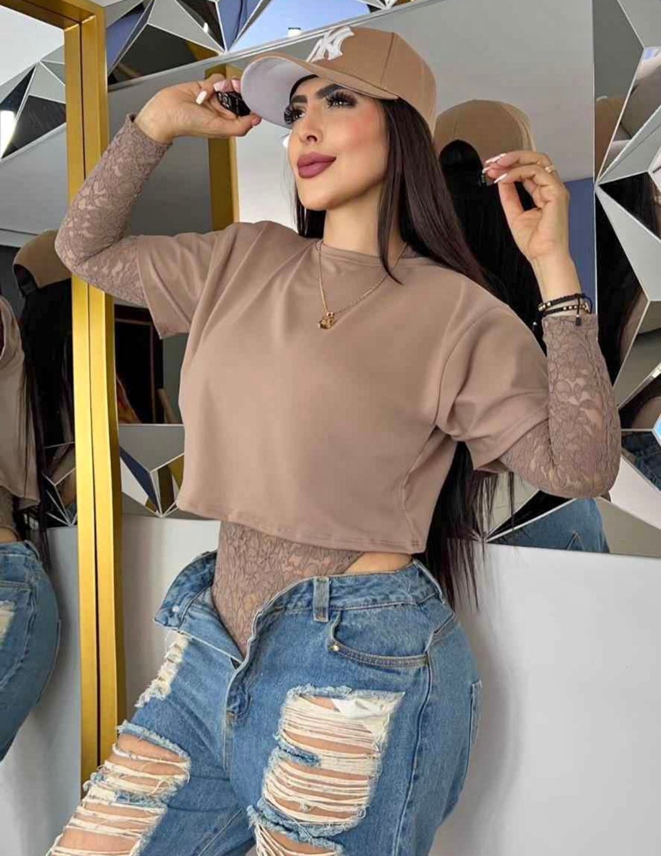 CONJUNTO BODY EN ENCAJE Y BÁSICA