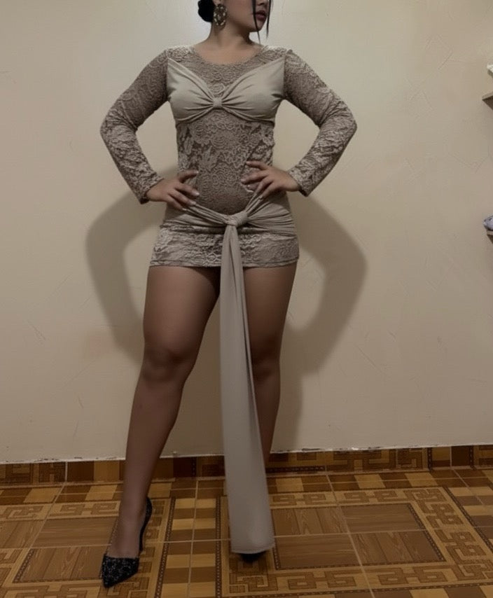 VESTIDO EVA EN BLONDA DOBLE